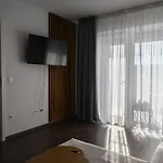 Delulu Homes Coresi شقة