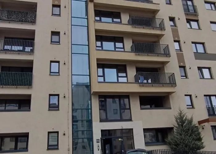 Delulu Homes Coresi Апартаменты